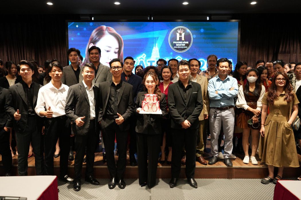 Phương Hằng Master team