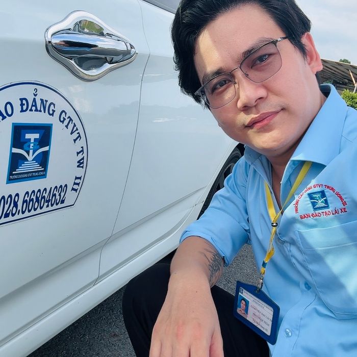 Giáo viên dạy lái xe Hạo Nam