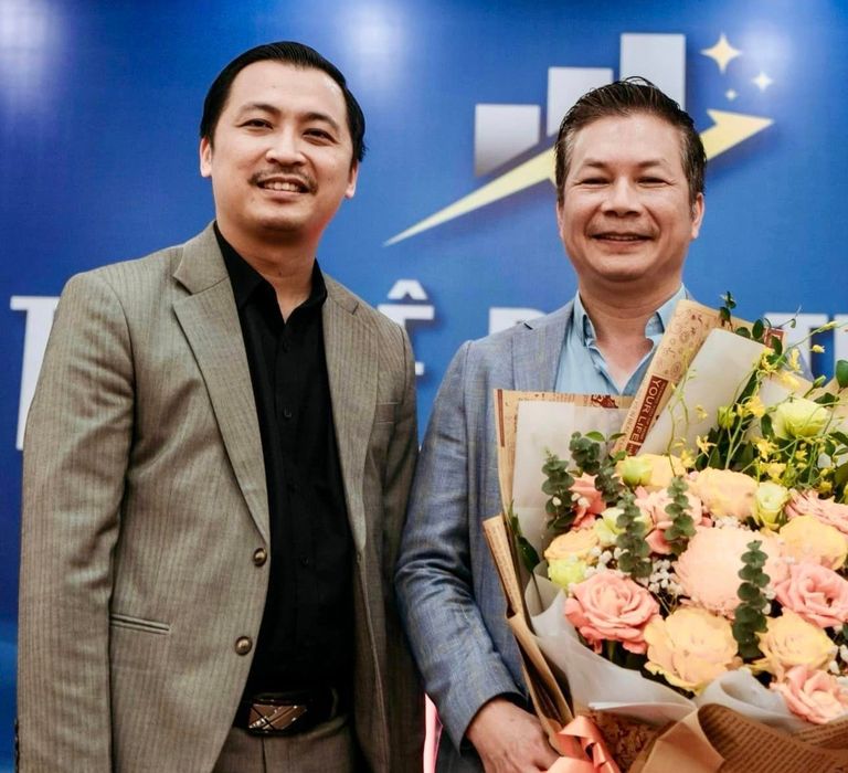 Shark Hưng