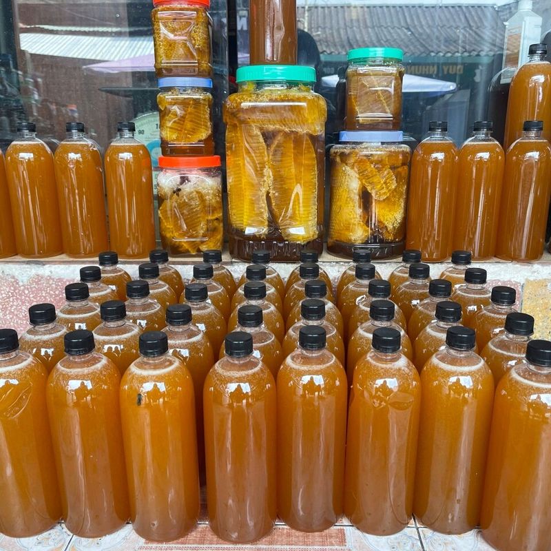 Mật ong rừng Tây Bắc