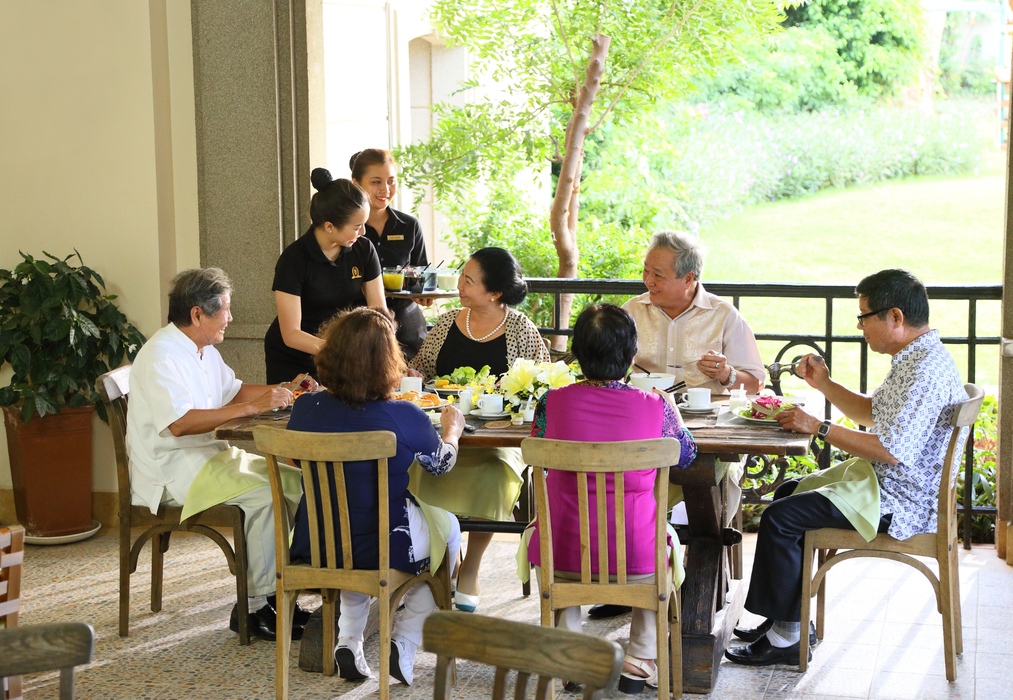 Khoảnh khắc sum vầy bên gia đình tại The IMPERIAL Hotel
